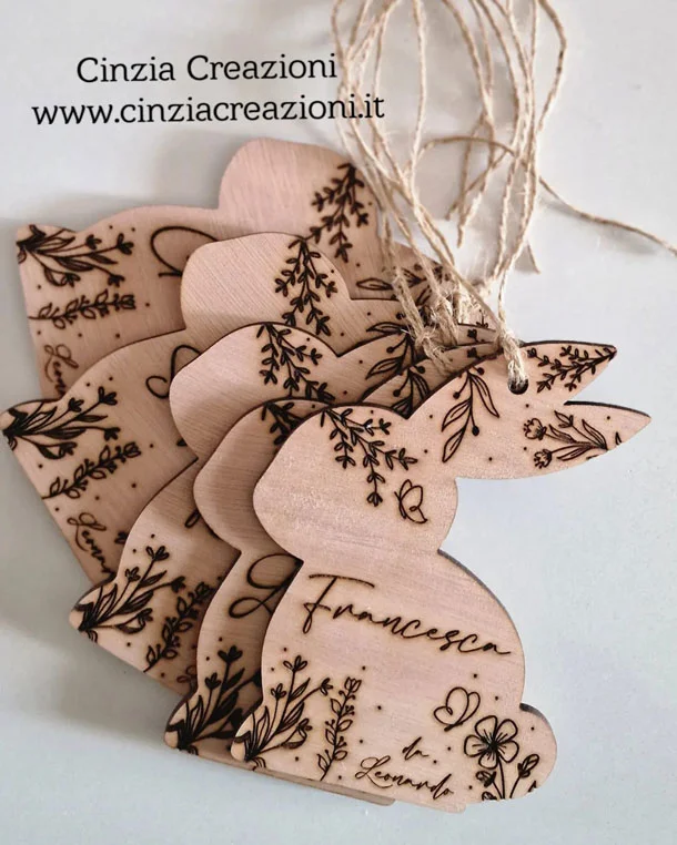 coniglio in legno segnaposto battesimo - immagine 5